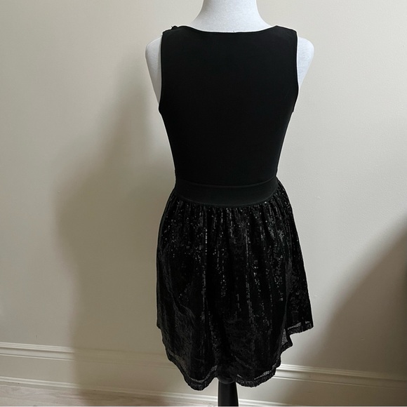 Romeo & Juliet Couture Tank/Sequin Dress~Size M - Picture 3 of 13